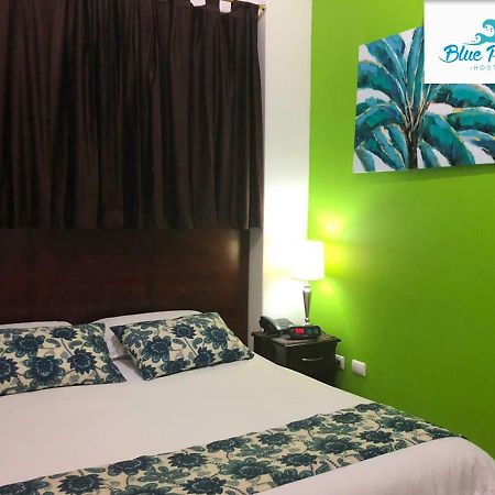 Hostal Blue Pacific Manta Exterior photo