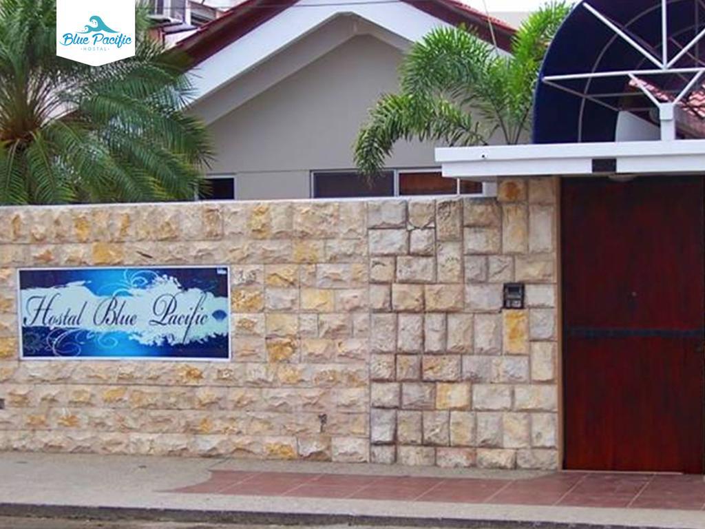 Hostal Blue Pacific Manta Exterior photo