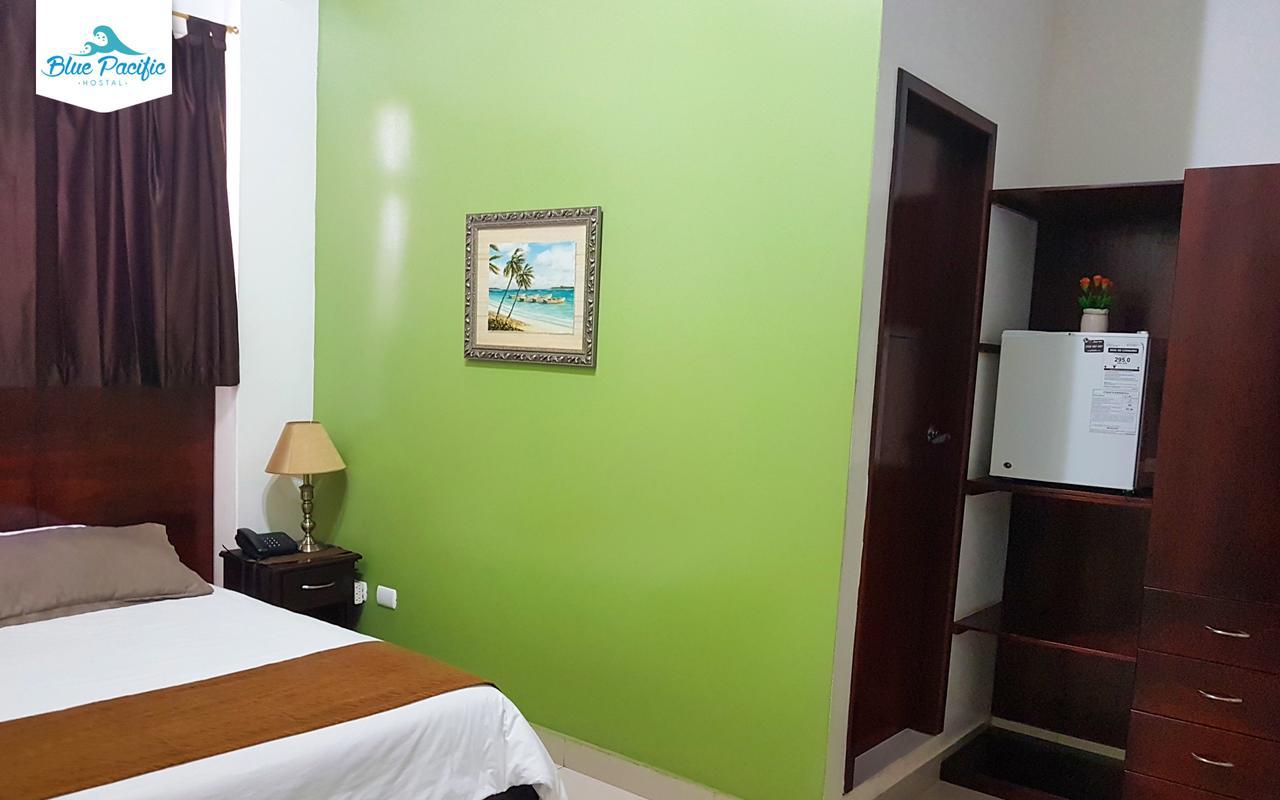 Hostal Blue Pacific Manta Exterior photo