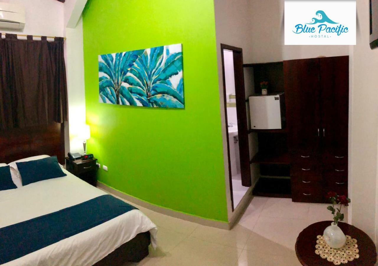 Hostal Blue Pacific Manta Exterior photo